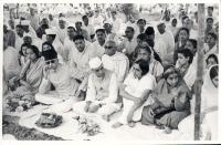 Azad, Nehru at Gandhi's funeral prayer
